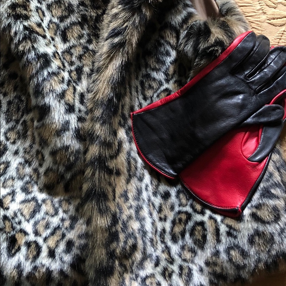 💋 VALERIE STEVENS LEOPARD FAUX FUR VEST  SZ M - Picture 2 of 11